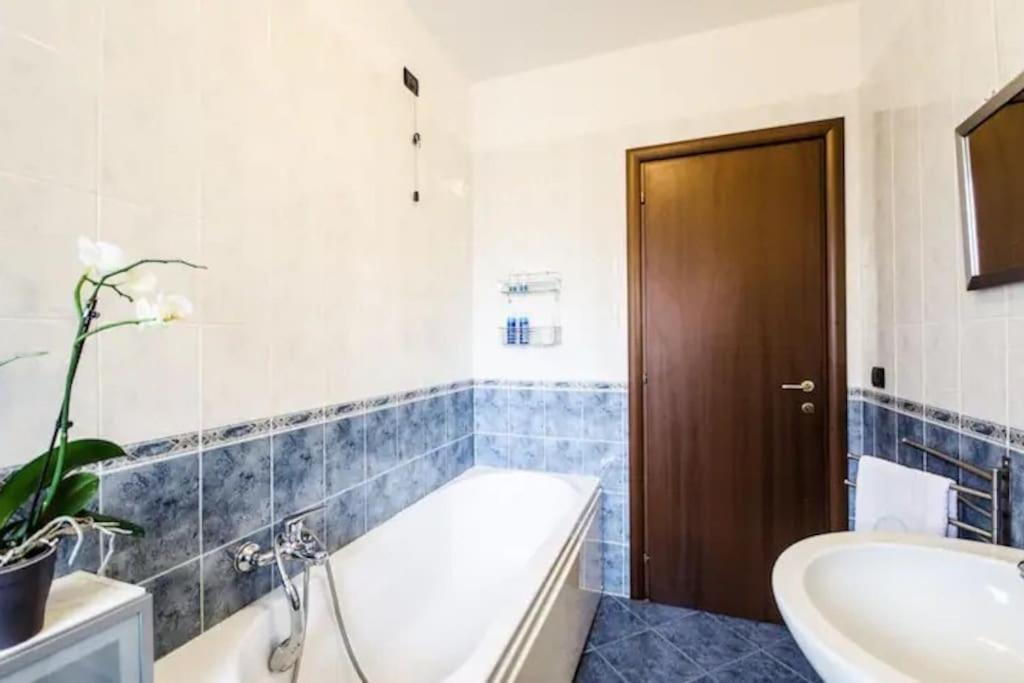Casa Alpi 44 - Two Bedroom Flat With Huge Balcony เปสการา ภายนอก รูปภาพ
